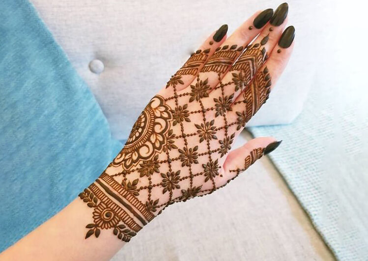 30 Easy Back Hand Mehendi Designs That You Can Try At Home