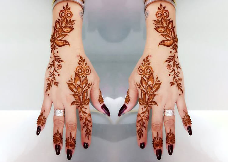 Veins, Lines and Leaves mehndi design
